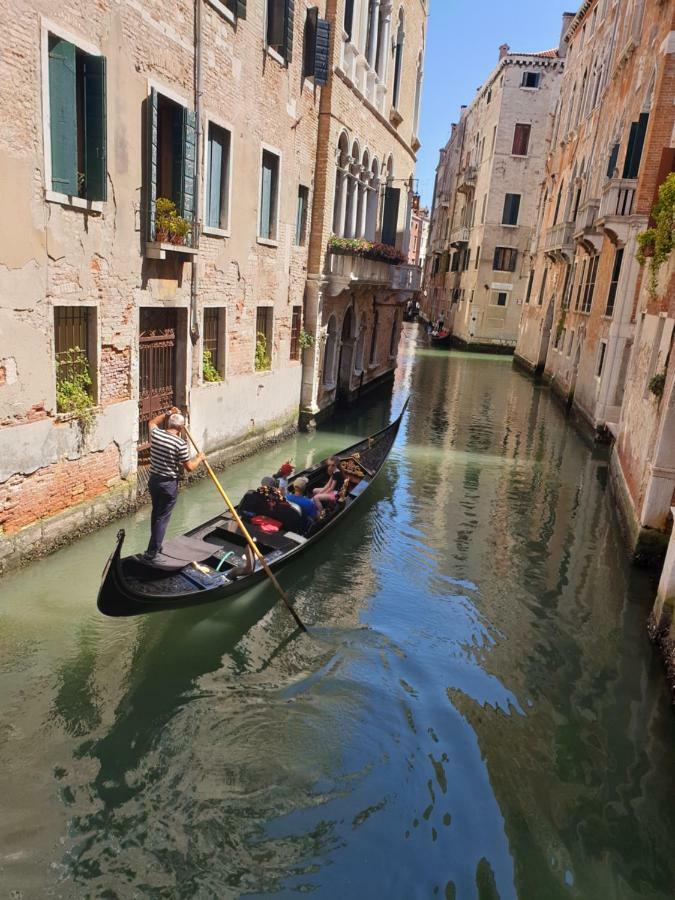 Ca' Del Sol Venezia Acomodação com café da manhã Exterior foto