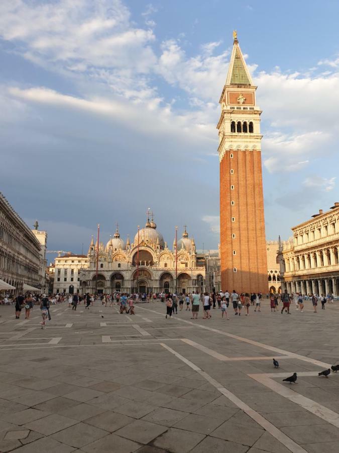 Ca' Del Sol Venezia Acomodação com café da manhã Exterior foto
